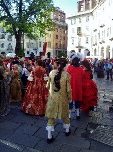 Those skirts weren't designed with metro turnstiles in mind.
