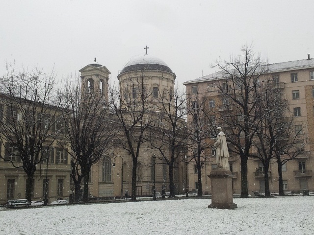 Snow in Giardino Aiuola Balbo, Turin