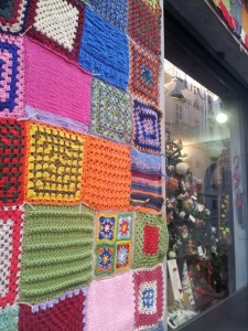 Shop front with knitted decoration